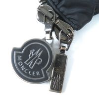 成色極佳 △ MONCLER VERNDIS 可拆卸領子設計圍脖式logo拉鍊羽絨服，黑色，0碼，正品女款