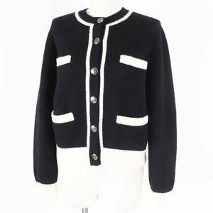 Excellent condition ◎ CHANEL P71365 Cashmere Silk Color 4-Pocket Long-Sleeve Knit Cardigan Black & White Size 34 Made in Italy Authentic Women's