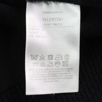成色極佳 ○ VALENTINO 20AW VW3KC13W75D 100% 羊絨圓領針織衫，飾有 VLTN 標誌貼片，黑色，S 碼，意大利製造，正品男士