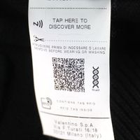成色極佳 ○ VALENTINO 20AW VW3KC13W75D 100% 羊絨圓領針織衫，飾有 VLTN 標誌貼片，黑色，S 碼，意大利製造，正品男士