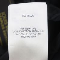 成色極佳 ▼LOUIS VUITTONLouis Vuitton 22AW HNK48W 中長款 Monogram 印花連帽風衣，黑色，尺寸 50，附衣架和防塵袋，義大利製造，正品男士