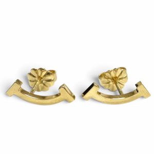 Mint condition □ TIFFANY&Co. Tiffany 750 T Smile Mini Earrings, Yellow Gold, Purchased 5 2021, Weight 1.66g, Women's, Comes with Box and Dust Bag