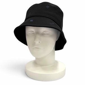 Excellent condition ★ HERMES Bob Debbie Charms 100% Cashmere Bucket Hat, Black, Size 58, Made in Italy, Authentic, Women's