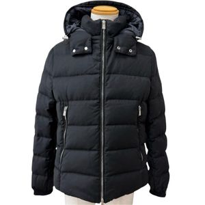 成色極佳 □ TATRAS 22AW MTAT22A4289- D淨化草本 DOMIZIANO 羊毛絲綢 R-Line 連帽羽絨外套 黑色 03 正品男士