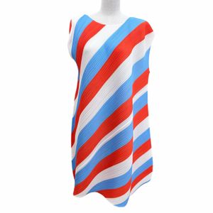 최상급 컨디션☆PLEATS PLEASE ISSEY MIYAKE PP03-JH953 사선 스트라이프 원피스 멀티 컬러 3 일본제 정품 여성용
