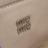 【중고】 MIU MIU 아이비 2WAY 5BA3302E6YF0D32 가죽 손가방 토트백 여성용 새상품