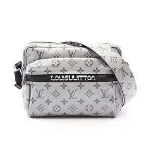 [중고] LOUIS VUITTON 리플렉트 메신저 PM 모노그램 M43859 실버 PVC 코팅 캔버스 숄더백