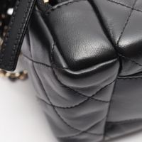 [Pre-owned] Chanel Matelassé Vanity 2-Way Shoulder Bag AS5222 Black Lambskin (Sheepskin Leather) Matelassé Vanity 2-Way Chain Shoulder Bag for Women