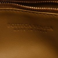 [중고] BOTTEGA VENETA 숄더백 패디드 카세트 인트레치아토 브라운 레더 패디드 카세트백 여성용 Used A