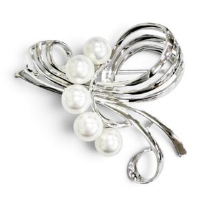 Excellent condition △ MIKIMOTO pearl 5P Akoya pearl brooch accessory, silver and white, weight 8.0g, women's, highly recommended ◎