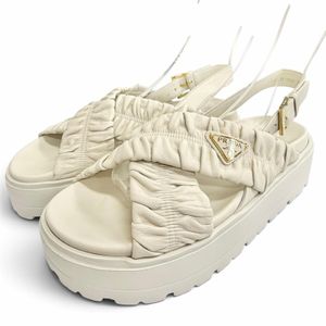 狀況極佳 △PRADA Prada 26SS 1XZ796 Matelassé 皮革厚底涼鞋，三角形標誌，白色，金色五金，37 碼，意大利製造，女款，帶防塵袋。