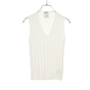 【สินค้ามือสอง】 ชาแนล CHANEL เสื้อถัก/เสื้อสเวตเตอร์ แขนกุด ลาย Coco Mark รุ่น P25432V01807 สีขาว ผ้าคอตตอน สภาพ A