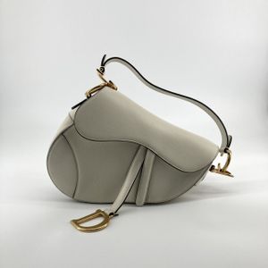 【中古】 Christian Dior（クリスチャンディオール） サドルフラップ ゴールドDストラップ レザー ハンドバッグ ホワイト×ゴールド