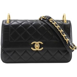 ชาแนล CHANEL กระเป๋าสะพายไหล่ Matelasse Chain Shoulder หนังแกะ สีดำ สะพายเฉียง สะพายไหล่ ตัวล็อคแบบหมุน สำหรับสตรี【มือสอง】