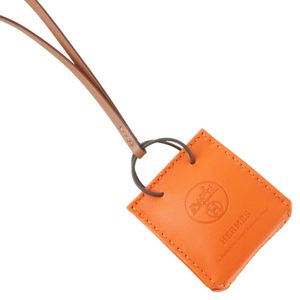 เฮอร์มีส HERMES Sac Orange เสน่ห์ ห้อยกระเป๋า หนัง Agneau Milo ปี 2020 สีส้ม Y sack orange ยูนิเซ็กส์【มือสอง】