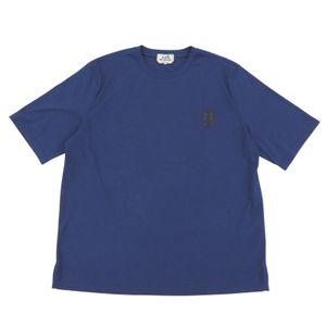 สินค้าใหม่ยังไม่ได้ใช้งาน▲HERMES เฮอร์มีส ปี 2026 รุ่น H657800HA60 เสื้อยืดและเสื้อตัดและเย็บ คอกลมแขนสั้น โลโก้ H หนังคอตตอน สีน้ำเงินกรมท่า ไซส์ L ผลิตในอิตาลี สำหรับผู้ชาย