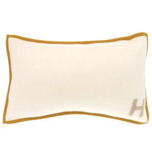 未使用 エルメス ネックピロー アトモス カシミヤ セザム 0325【中古】HERMES